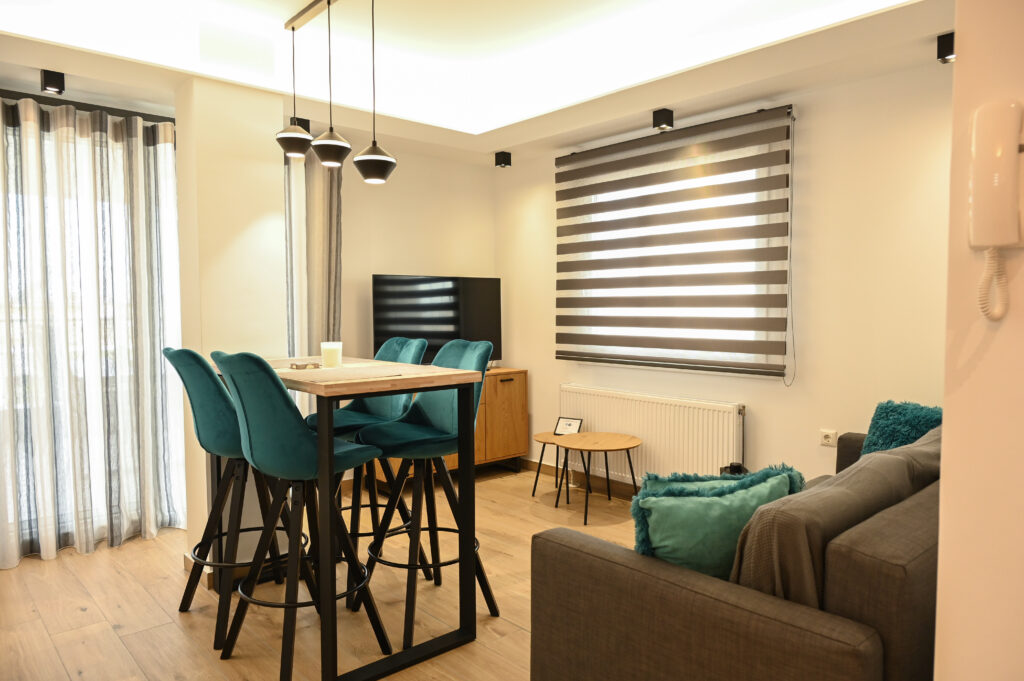 Larissa Horspitality 1